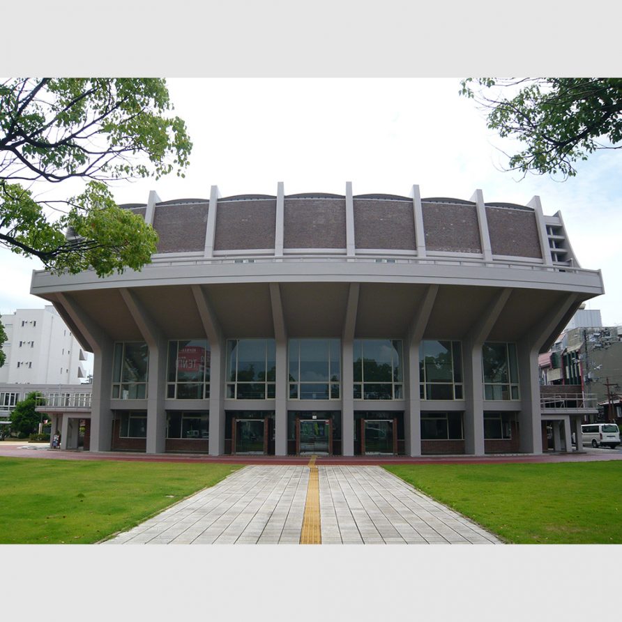 Yonago City Public Hall / Togo Murano