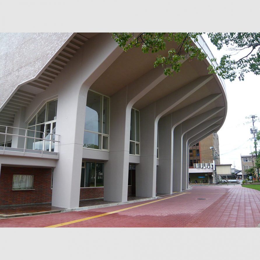 Yonago City Public Hall / Togo Murano