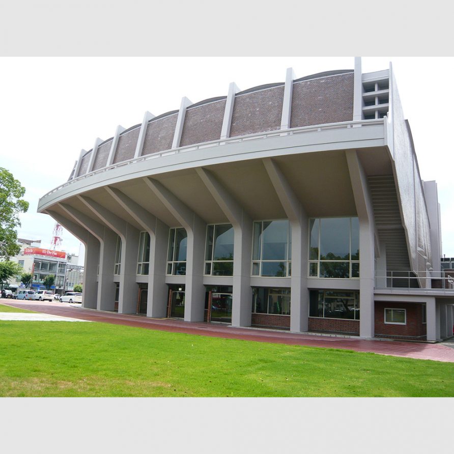 Yonago City Public Hall / Togo Murano