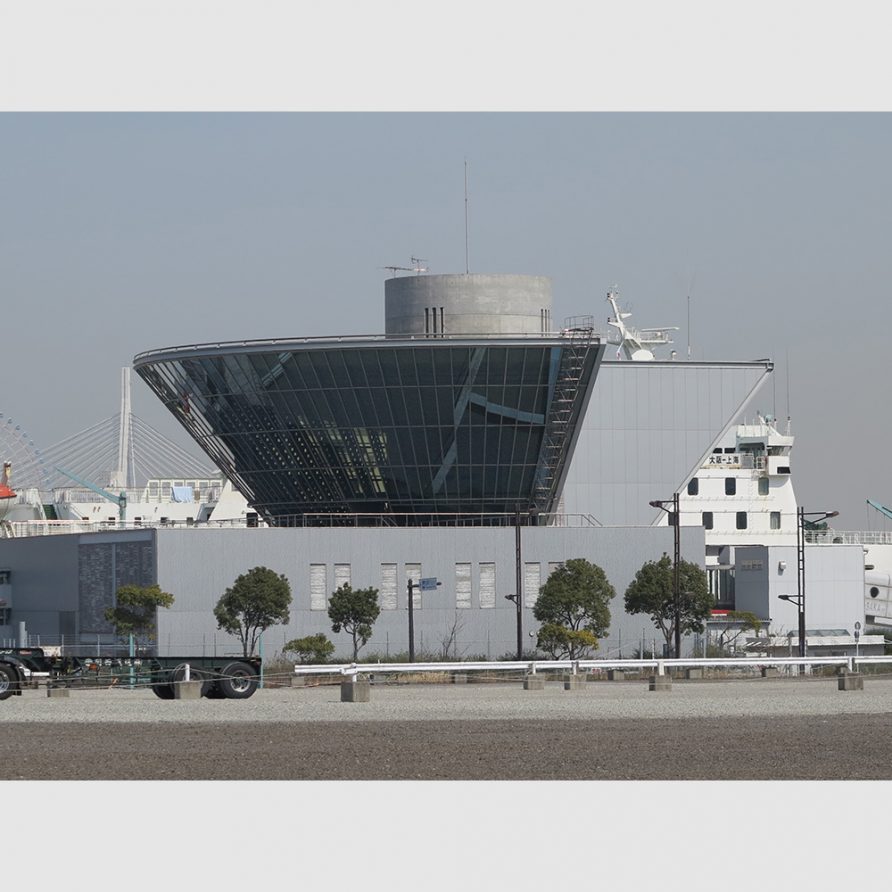 Osaka Port International Ferry Terminal / Tadao Ando