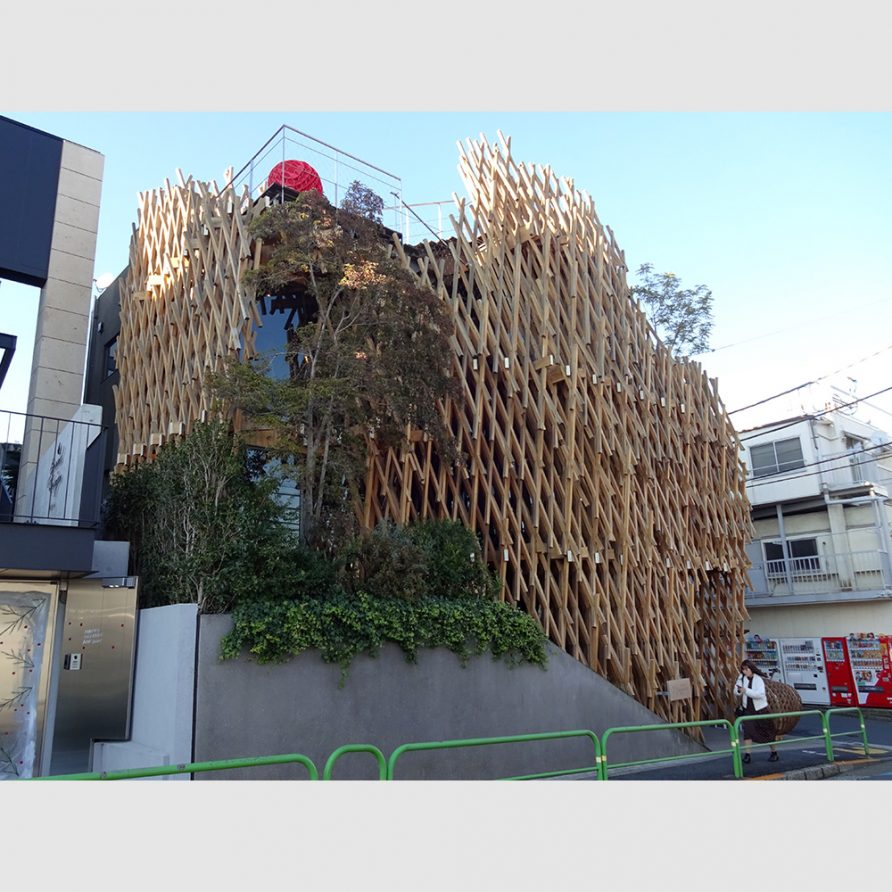 Sunny Hills Minami Aoyama / Kengo Kuma